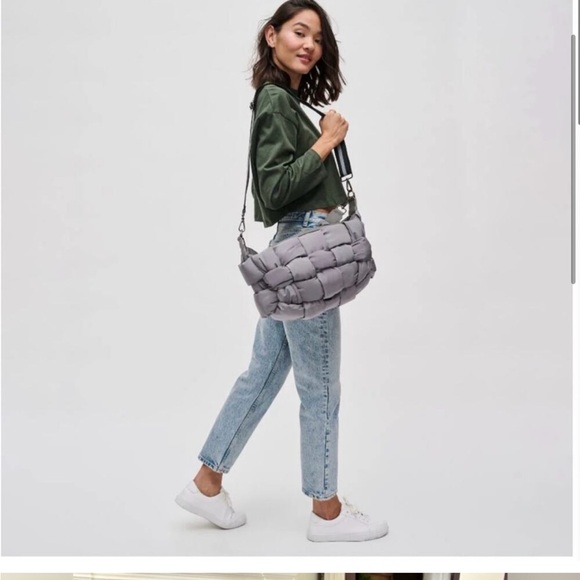 New 🆕 SOL AND SELENE Stylish Crossbody or Shoulder Handbag 👜 - Picture 3 of 9